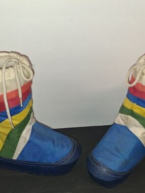 womens retro vintage White Snow Winter ski Boots Moon boot rainbow Size 5 5.5 6